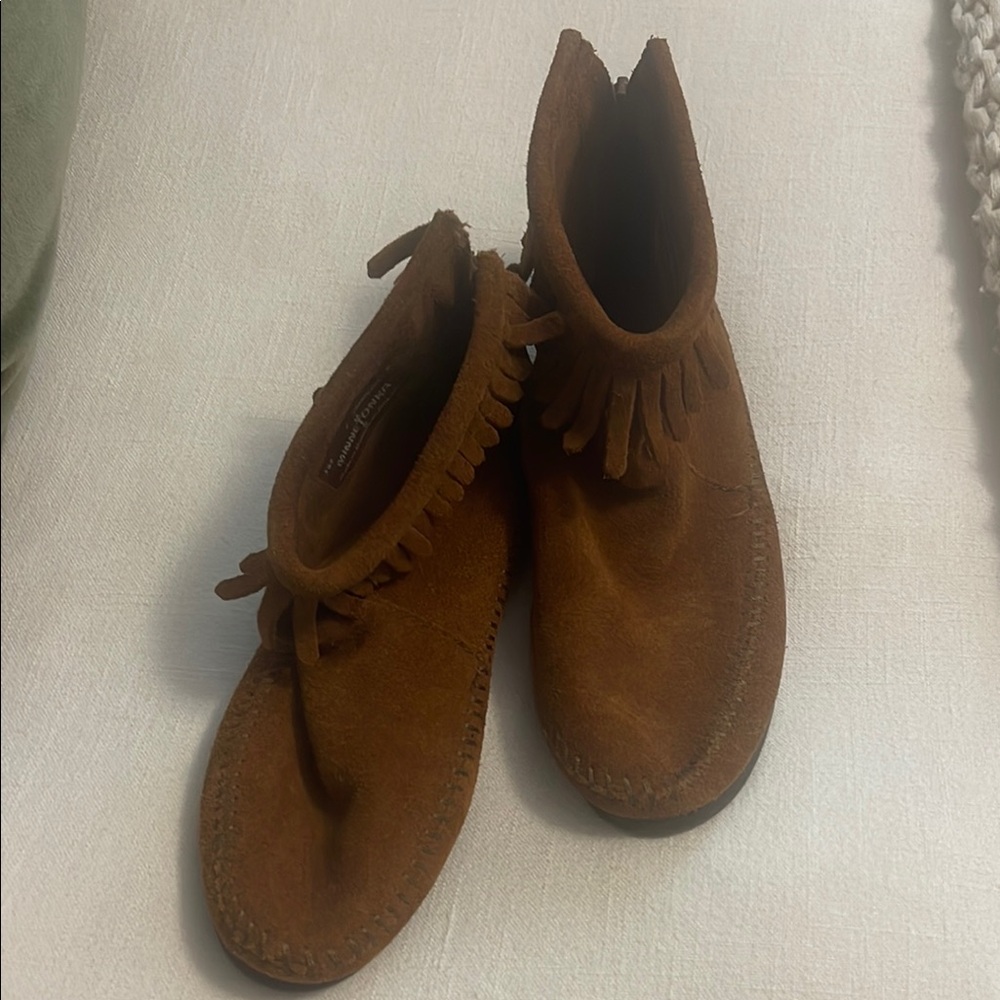 Minnetonka Brown Suede Fringe Moccasins